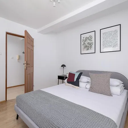 4 Bedroom Apartment With A Balcony - Prochowa 1 Cracovia Esterno foto